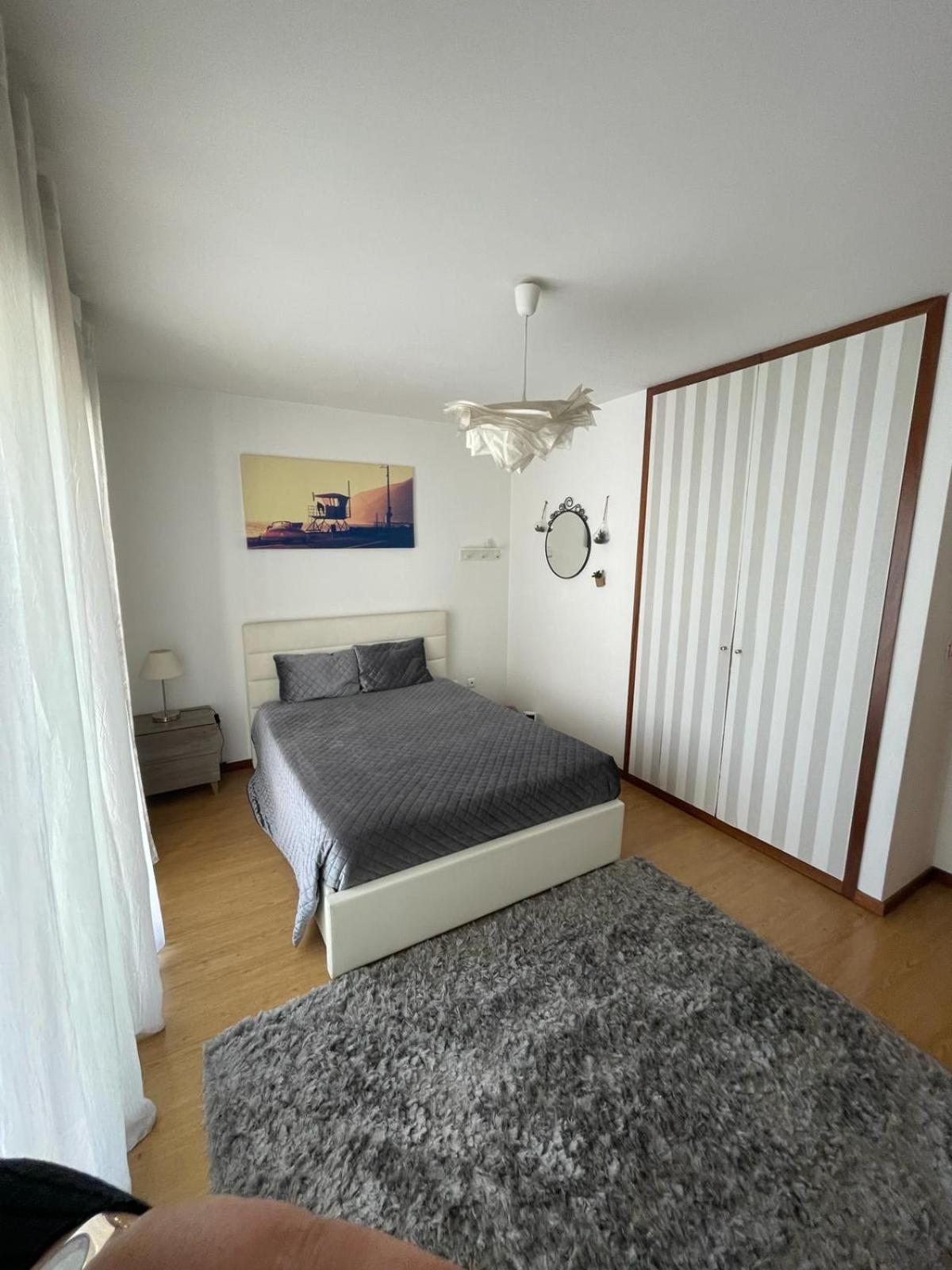 Flat4U Apartment ปาเรเดส ภายนอก รูปภาพ